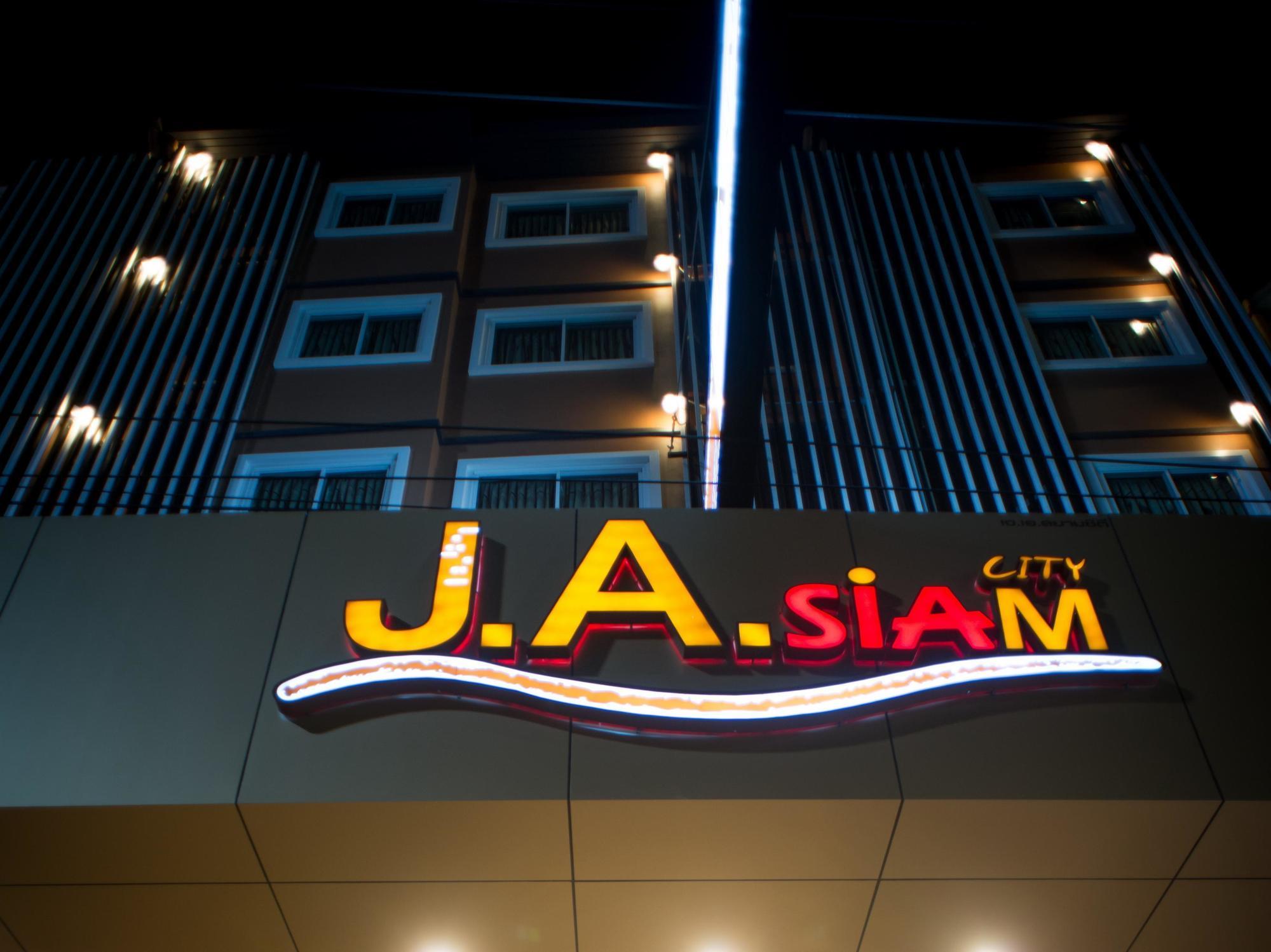 Oyo 120 Ja Siam City Near Bangkok Hospital Pattaya Bagian luar foto